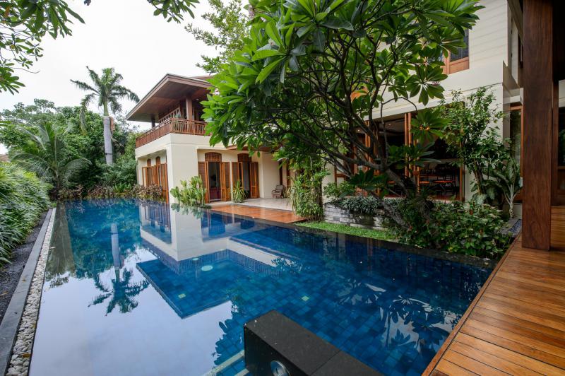 Private House in Sukhumvit For Rent and Sale, ขาย และให้เช่า บ้านเดี่ยวหรู สุขุมวิท